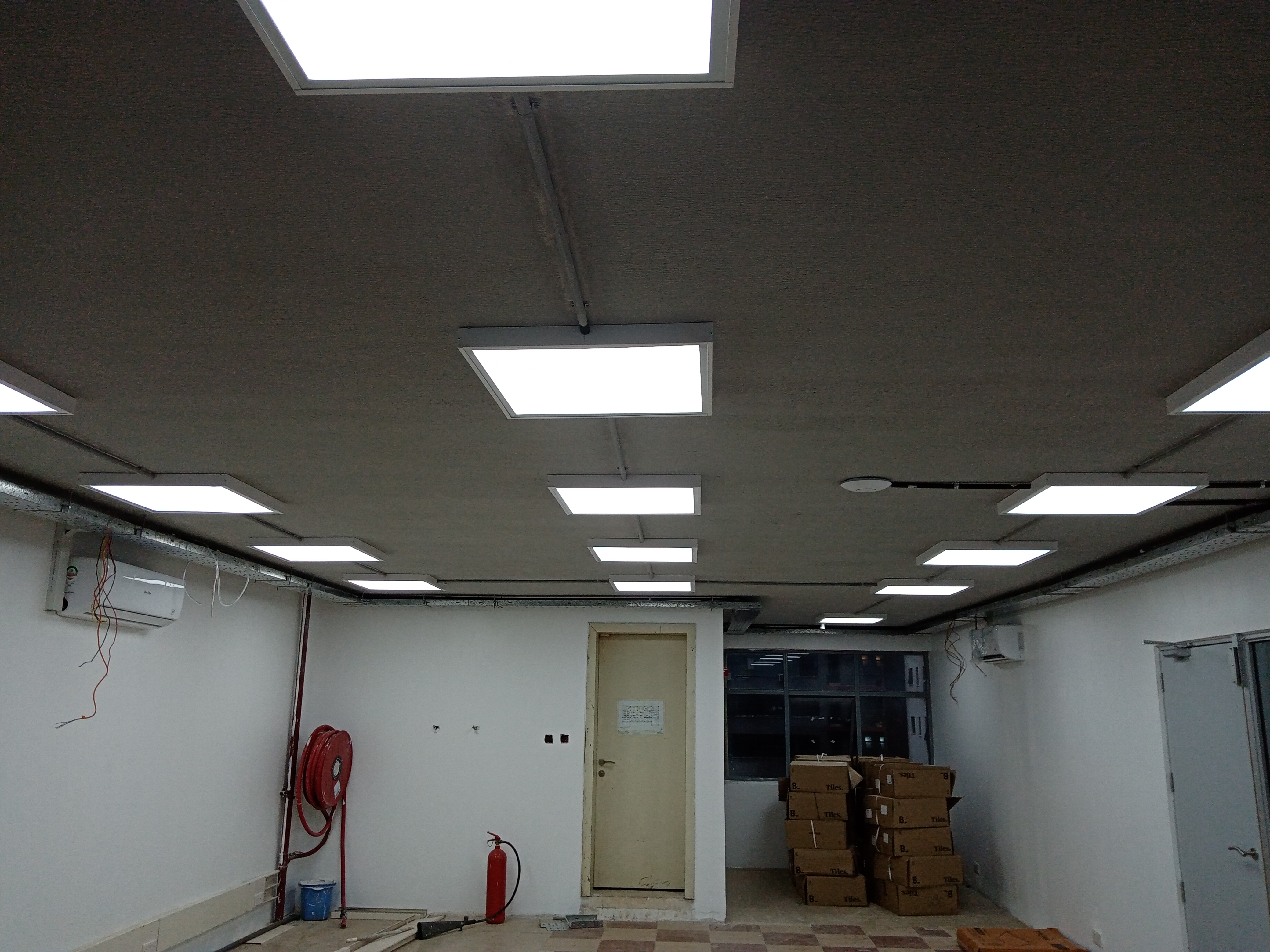 image of a classroom lighting